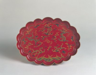 图片[2]-Chrysanthemum petal plate with painted gold cloud dragon pattern-China Archive